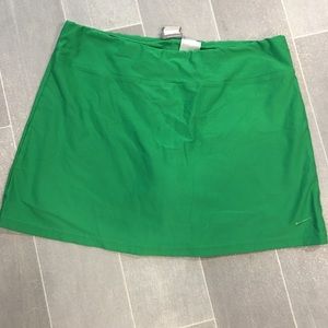 Nike DriFit Size Small Women’s Skirt